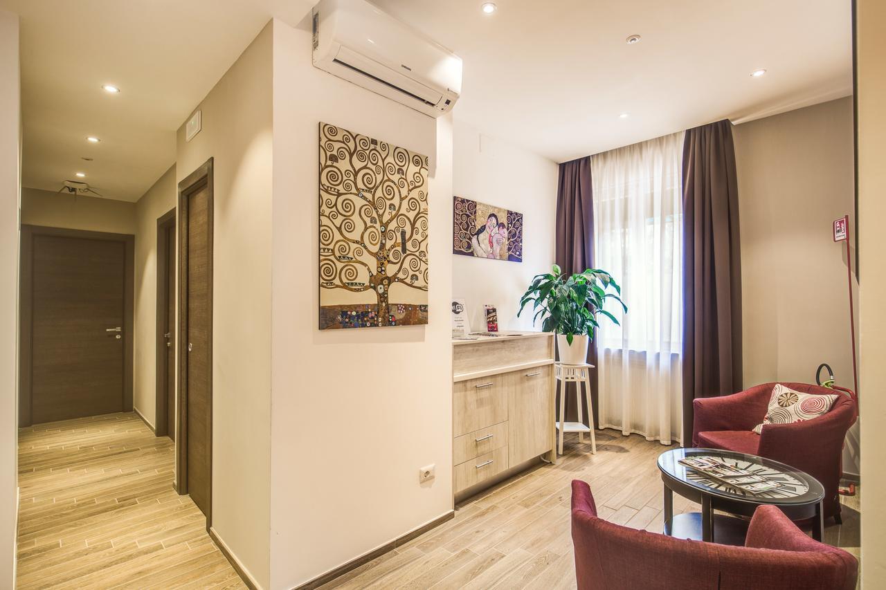 House Garden Hotel Rome Bagian luar foto