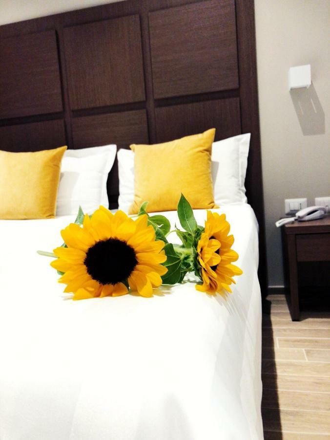 House Garden Hotel Rome Bagian luar foto